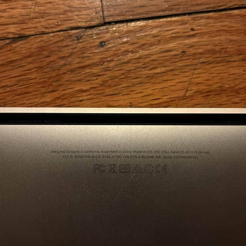 Apple MacBook Pro - Picture 5 of 5